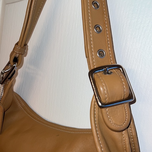 Vintage Coach leather Shoulder bag good condition khaki color - Picture 5 of 12